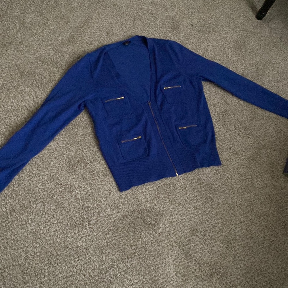 Blue v neck zip up sweater